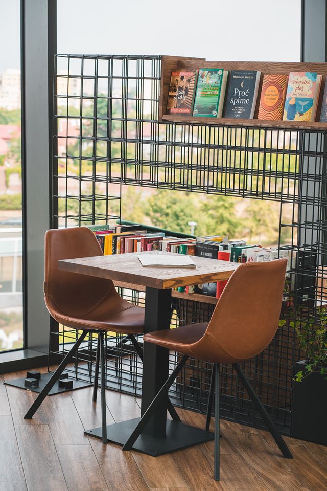 Page Café, Bar design interiéru